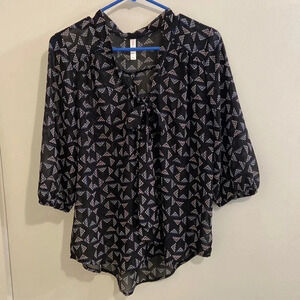 Xhileration black patterned blouse size S/P